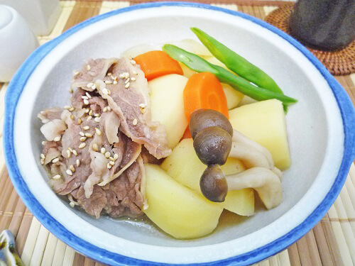 白だしゴールドを使用した肉じゃが